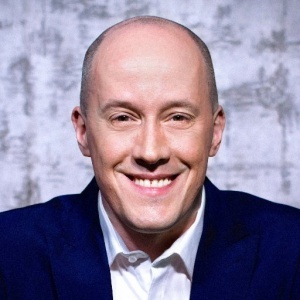 Chris Ducker, Chris Ducker helps entrepreneurs to build successful businesses based around their personal brand. Chris Ducker, Chris Ducker helps entrepreneurs to build successful businesses based around their personal brand.