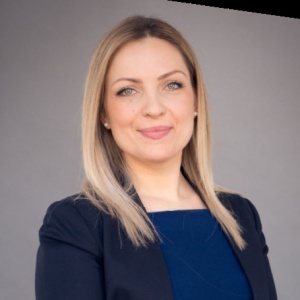 Nadine Popova, Managing Director