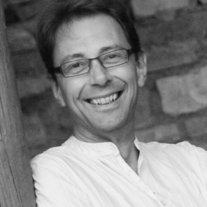 Michael Martin, Freelance Financial Modeller/VBA programmer; Chartered Accountant; Actor-Musician Michael Martin, Freelance Financial Modeller/VBA programmer; Chartered Accountant; Actor-Musician